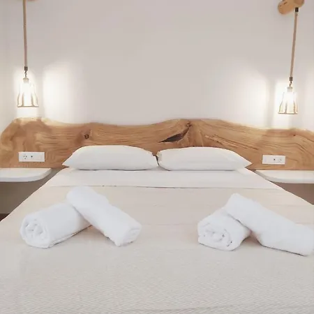 Merriam Mykonos Town