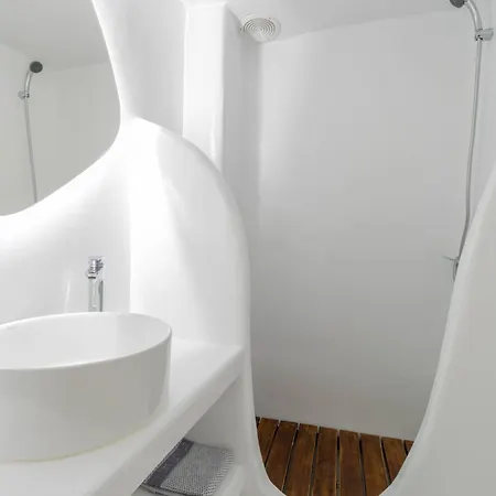 Merriam * Mykonos Town