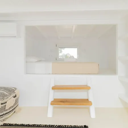 Merriam * Mykonos Town